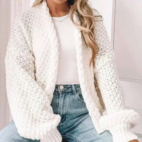 White Casual Women's Long Sleeve Minimalist Cardigan - Picture 5 of 5